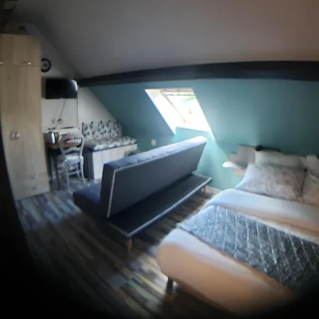 Maison De Paille B&B *