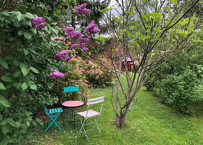 Maison De Paille Bed & Breakfast